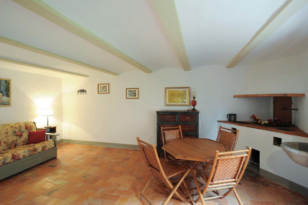 Borgo Rapale Villa Luaran gambar